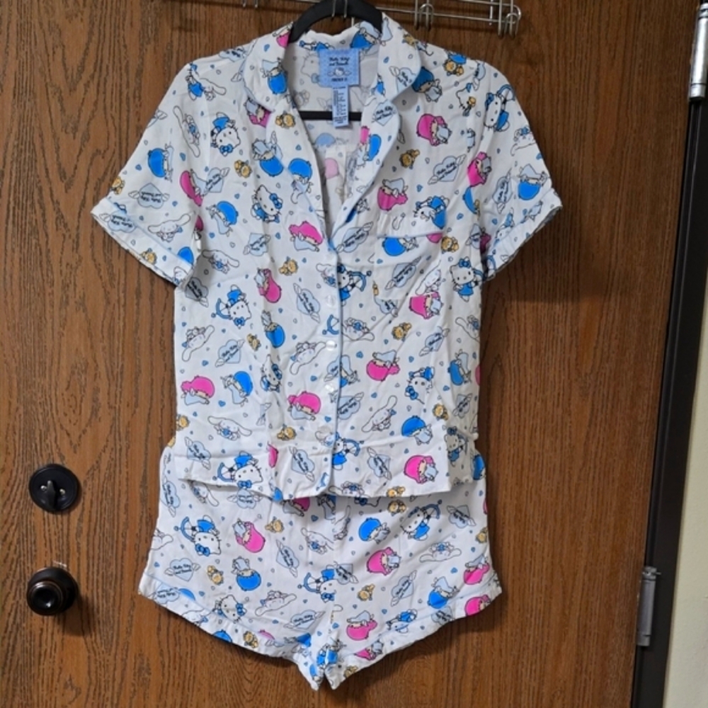 NWT Forever 21 Hello Kitty & Friends Pajama Set Sz S